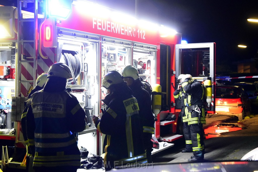 Feuer 2 Y Kellerbrand Koeln Ostheim Ruppinerstr P213.JPG - Miklos Laubert